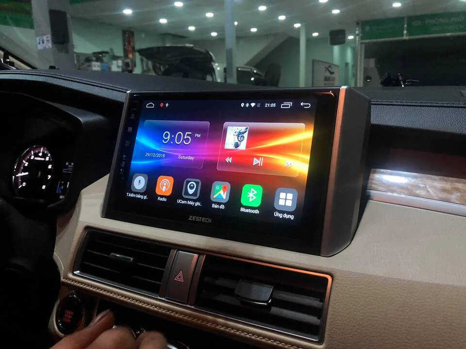 [Giải đáp] Có nên lắp đặt màn hình Android cho xe ô tô không?